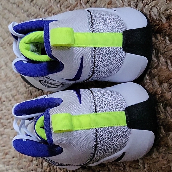 ❌️Sold❌️ Nike Fly By Mid 2 - Picture 5 of 8